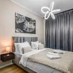 Majestic Skyline Appartement *