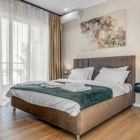 Majestic Skyline Apartamento
