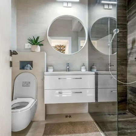 Majestic Skyline Apartament