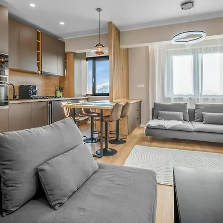 Apartament Majestic Skyline *